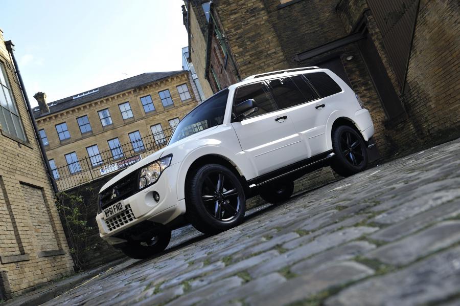  Mitsubishi Shogun Black 2012 года  (UK) (фото 77 из 85)
